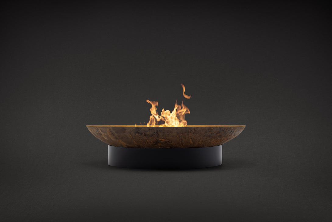 Silia Corten-Feuerschale in Schwarz – Robuster Terrassenkamin mit stilvollem Flammenspiel (81 cm Durchmesser)