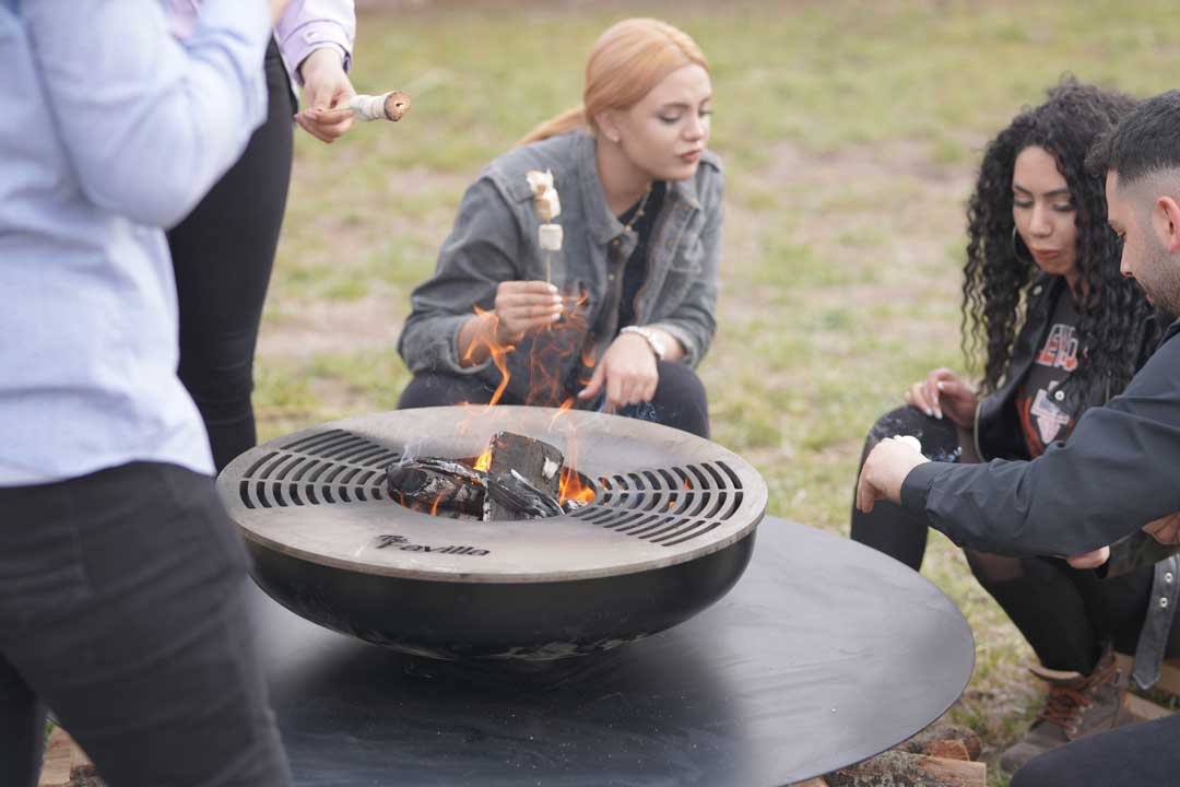 Favilla Sina Outdoor-Feuerschale mit Grillfunktion - Ideal für Lagerfeuer und BBQ im Freien